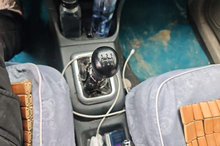 Used Suzuki Liana 2013 Hatchback 1.4L Manual Standard Model 2 Gear Lever