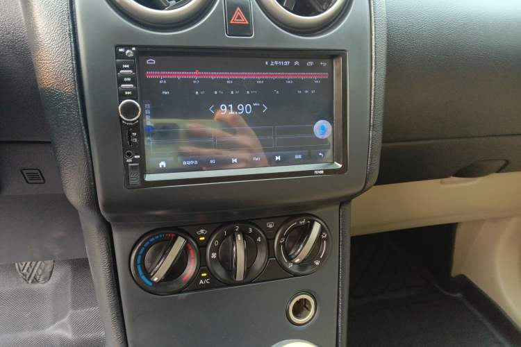 Used Nissan Qashqai 2012 2.0 XL Fire 6MT 2WD Audio And AC Panel