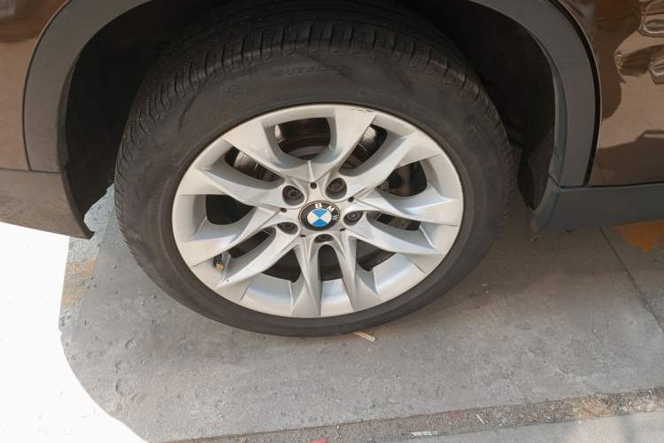 Used BMW X1 2014 sDrive18i Leading Model
