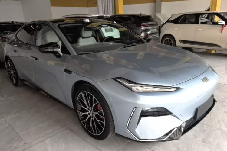 Used Geely Galaxy E8 2025 620 km All-Wheel Drive Starship LiDAR-Enabled Intelligent Driving Version Exterior 1