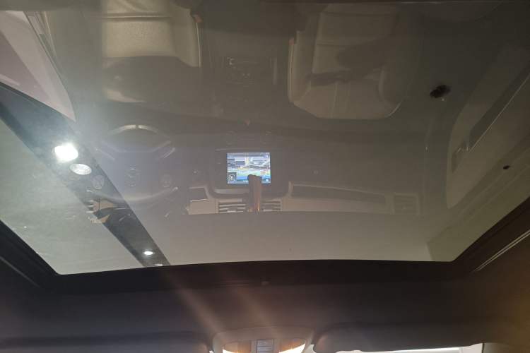 Used Mercedes-Benz R-Class 2015 R 400 4MATIC Luxury Model