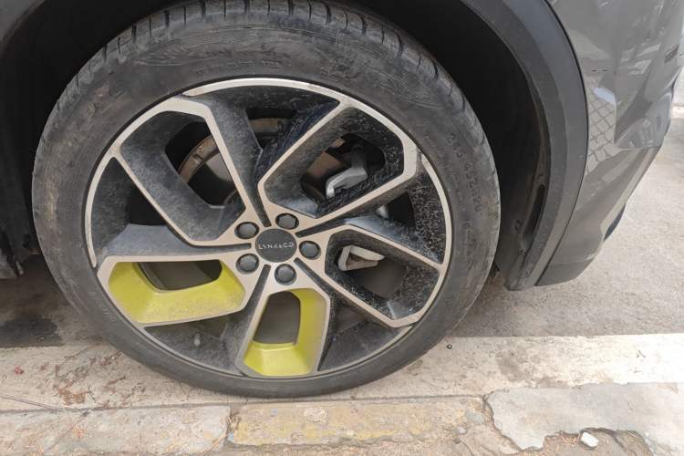 Used Lynk & Co 05 2022 2.0TD Two-Wheel Drive Shine Halo Contrast-Colored Wheel Version