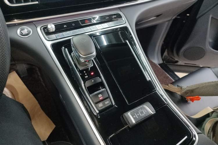 Used GAC Trumpchi M8 2021 Lingxiu Series 390T Ultimate Edition Gear Lever