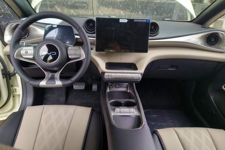 Used BYD Dolphin 2025 420km Free Edition
