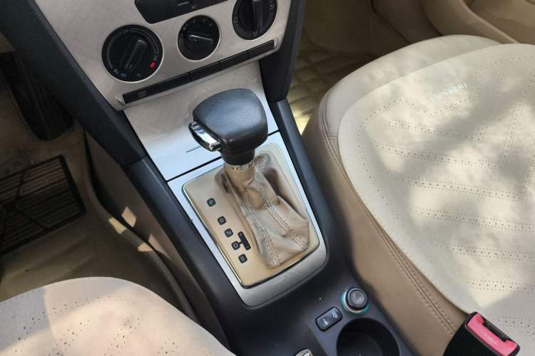 Used Skoda Octavia 2007 1.6L Automatic Elegance Edition Gear Lever