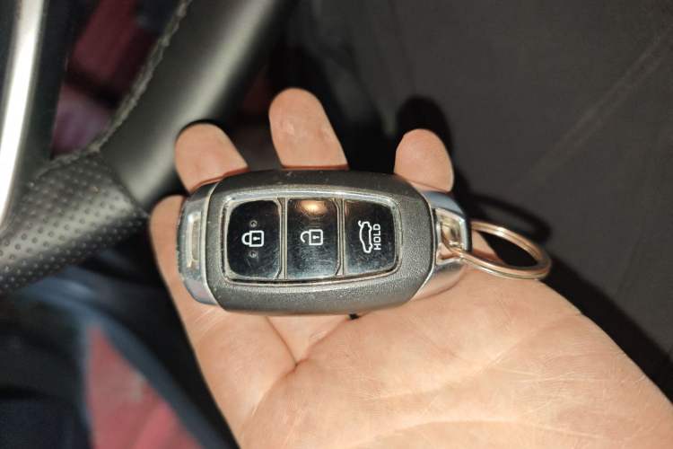 Used Hyundai Elantra 2021 1.5L CVT LUX Prestige Edition