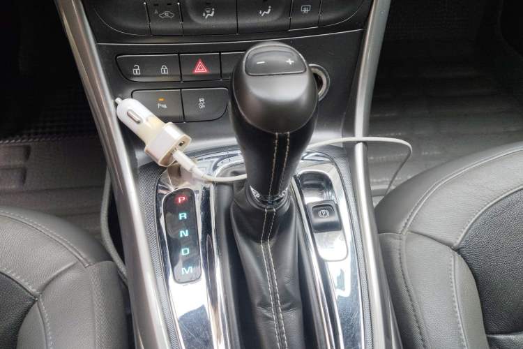 Used Chevrolet Malibu 2014 2.0L Automatic Luxury Edition Gear Lever