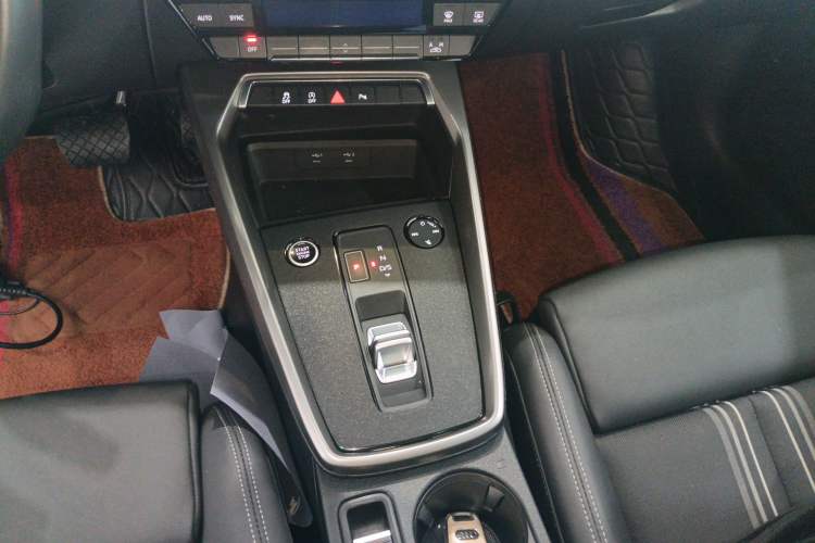 Used Audi A3 2022 A3L Limousine 35 TFSI Fashion Sport Model Gear Lever
