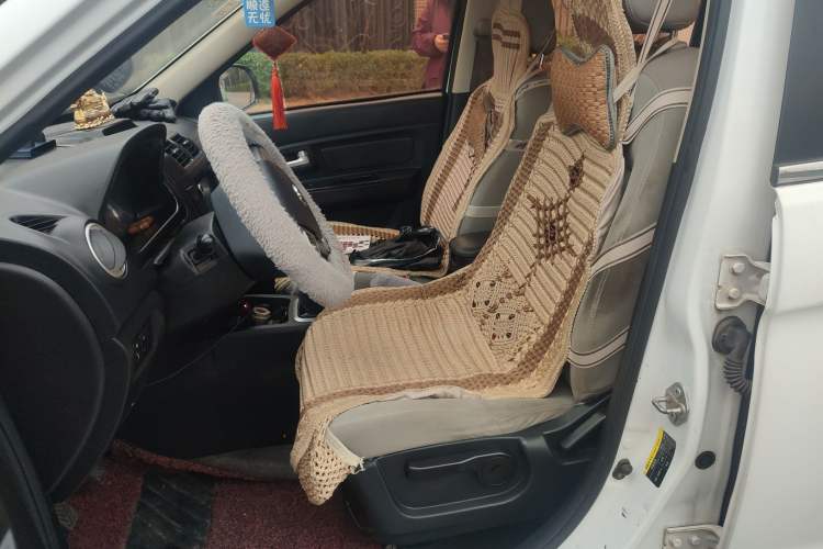 Used HYOSOW H2 2016 H2E 1.5L Elite Model BJ415B Left Front Seat