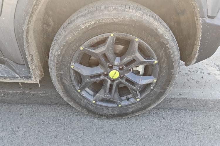 Used JETOUR Traveler 2023 2.0T All-Wheel-Drive CrossPRO Right Front Wheel Hub