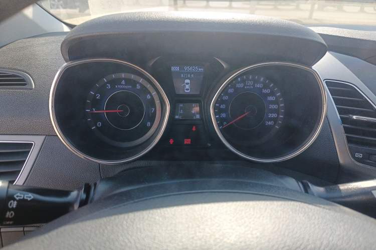 Used Hyundai Elantra (5th Generation / Langdong) 2012 1.6L Manual Leading Model Instrument Cluster