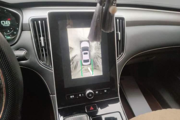 Used Roewe i6 MAX 2020 300TGI Automatic "Swell Cool Smart Drive" Edition Audio And AC Panel