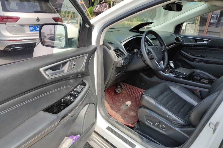 Used Ford Edge 2015 2.0T GTDi 4x4 High-Grade Model
