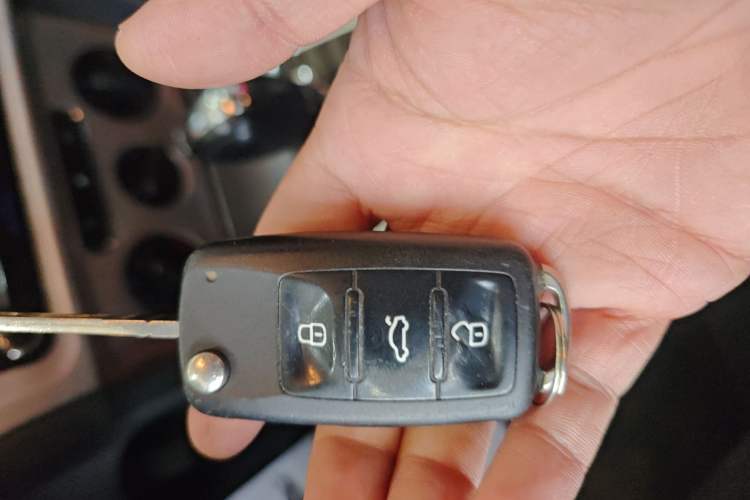 Used Volkswagen Gran Lavida 2013 1.6L Automatic Comfort Model
