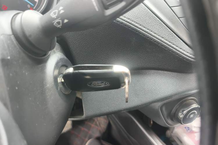 Used Ford Escort 2015 1.5L Automatic Fashion Model Vehicle Key