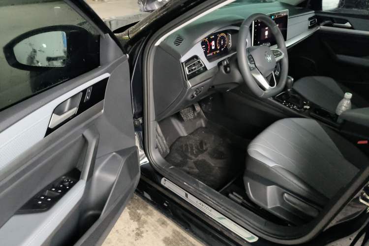 Used Volkswagen Lavida 2024 1.5L Automatic Starry Sky 5 Million Edition Driver Seat