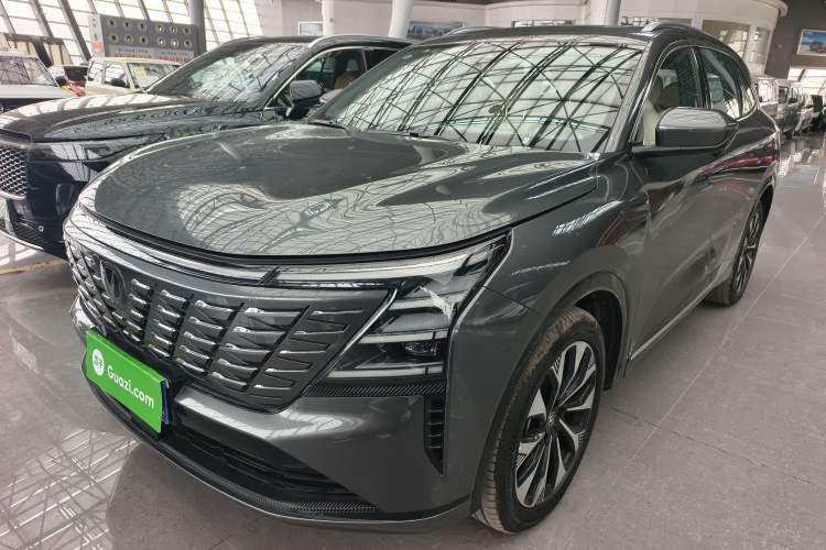 Used CHANGAN CS75 PLUS 2025 4th Generation UItra 2.0T New Blue Whale – Smart & Powerful Version