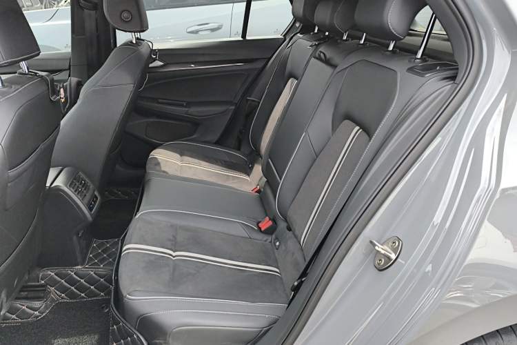 Used Volkswagen Golf 2021 280TSI DSG R-Line Left Rear Seat