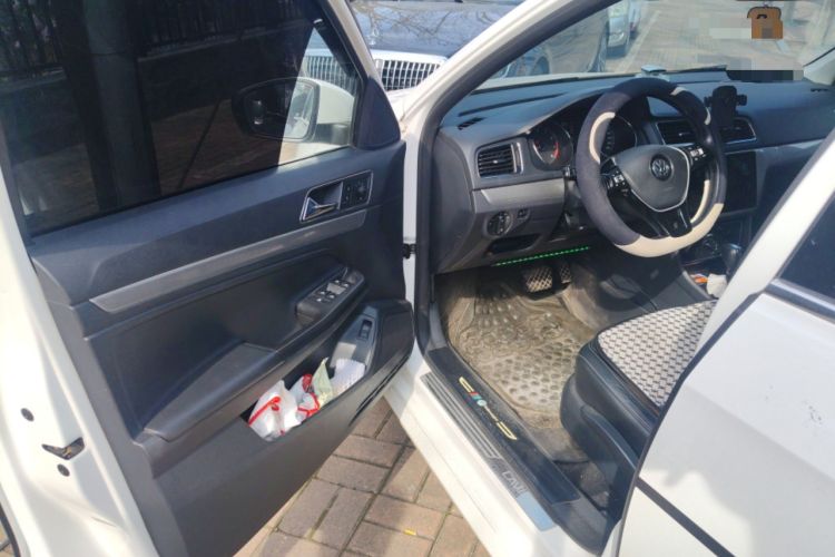 Used Volkswagen Lavida 2015 1.6L Automatic Comfort Edition Driver Seat