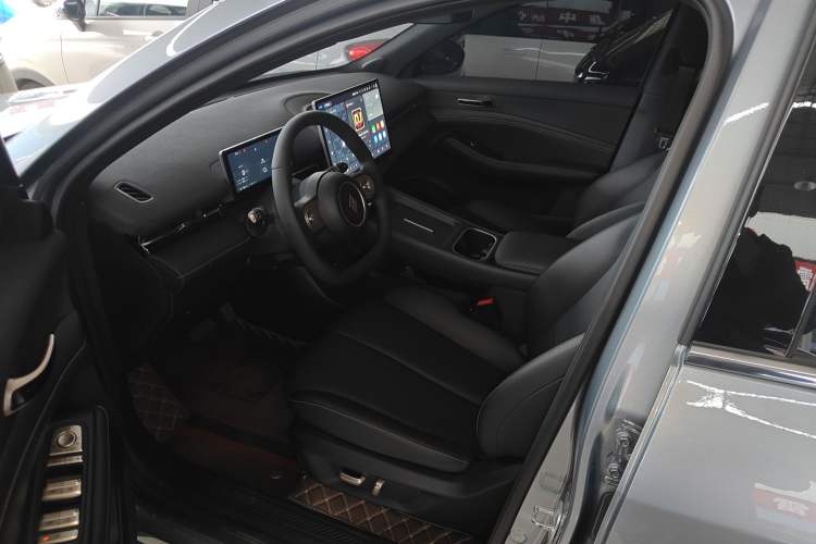 Used Baojun Yunhai 2024 140km Plug-in Hybrid Version