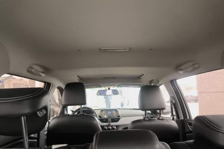 Used Baojun 310W 2018 1.5L Automatic Luxury Version China V