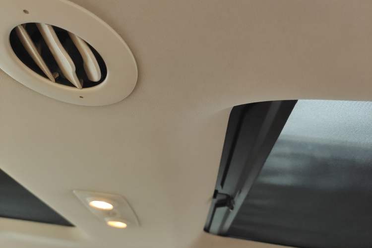 Used Buick Enclave 2014 3.6L Two-Wheel Drive Elite Comfort Version