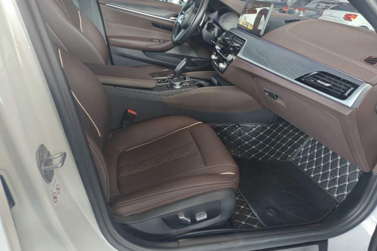 Used BMW 5 Series 2023 Restyled 530Li Leading Edition M Sport Package