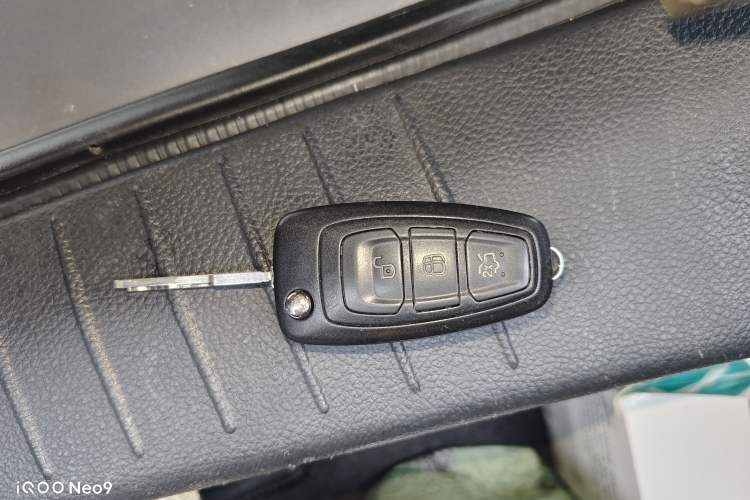 Used Ford Focus 2017 Hatchback 1.6L Automatic Comfort Plus SmartDrive Edition Vehicle Key