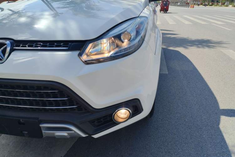 Used JMC Yusheng S350 2016 2.0T Automatic All-Wheel Drive Gasoline Luxury Version with Sunroof 5 Seats