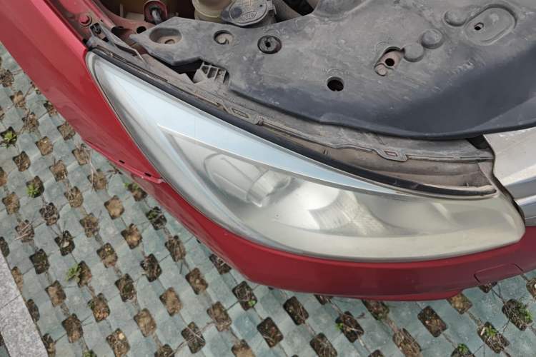 Used BYD Surui 2015 1.5L Automatic Luxury Model Right Front Headlight