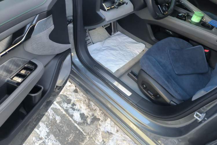 Used Zeekr 001 2023 WE Edition 100 kWh
