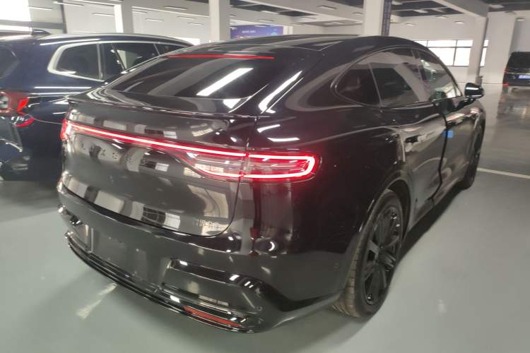 Used Hima Luxeed R7 2024 All-Electric 736 km Ultra
