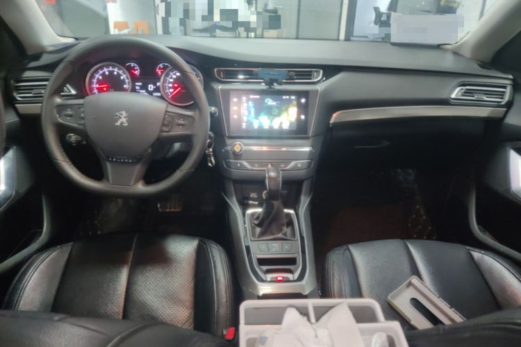 Used Peugeot 408 2014 1.8L Automatic Luxury Edition Center Console