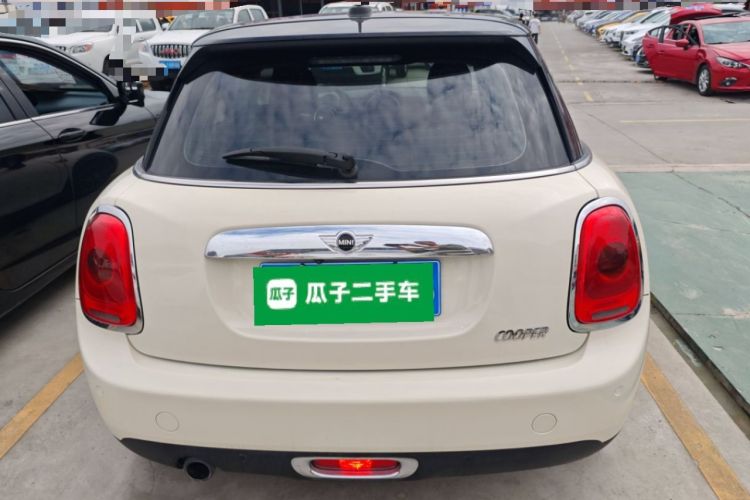 Used MINI 2016 1.5T COOPER Five-Door Edition Rear