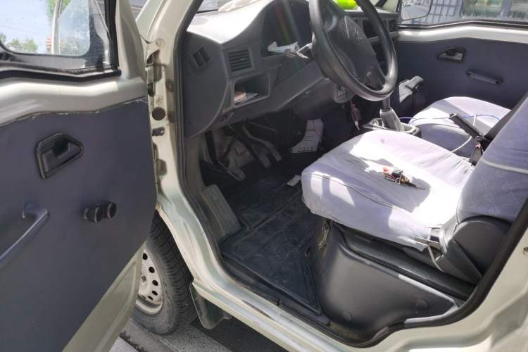 Used Wuling Zhiguang 2015 1.2L Practical LS-I Model