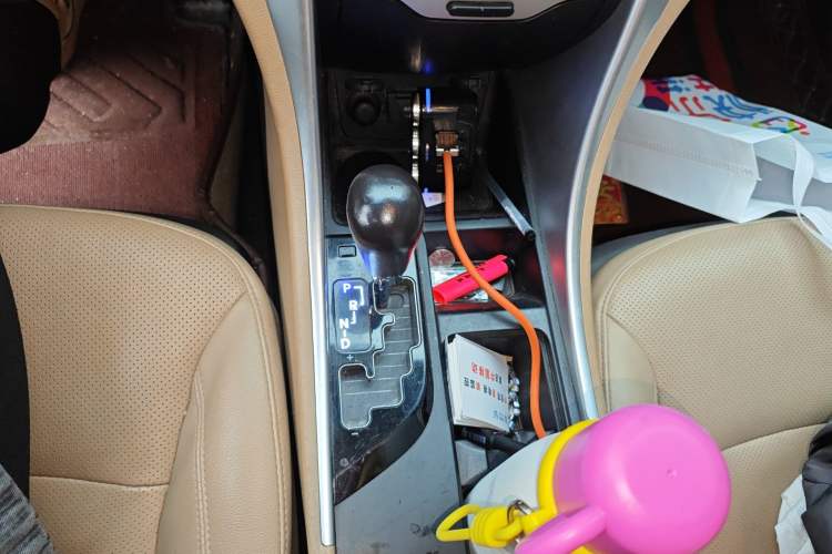 Used Hyundai Sonata 2014 2.0L Automatic Luxury Edition Gear Lever