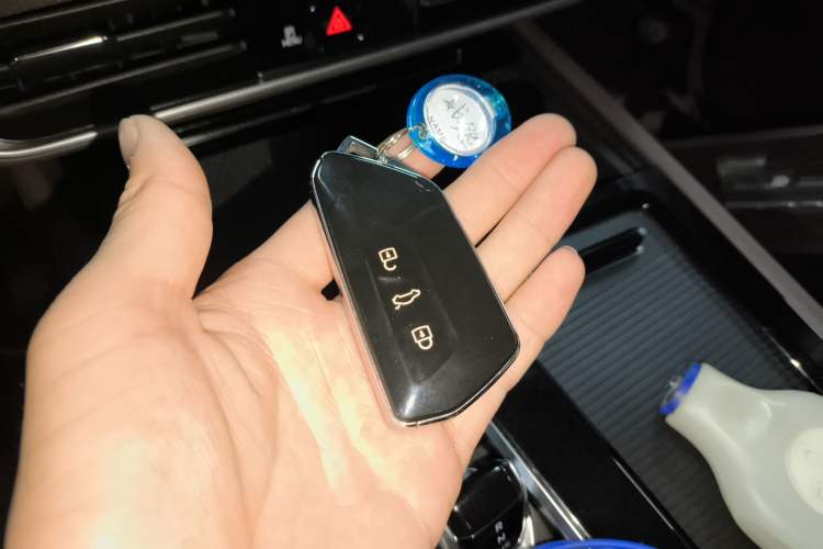 Used Volkswagen Viloran 2023 Revised 330TSI Business Edition
