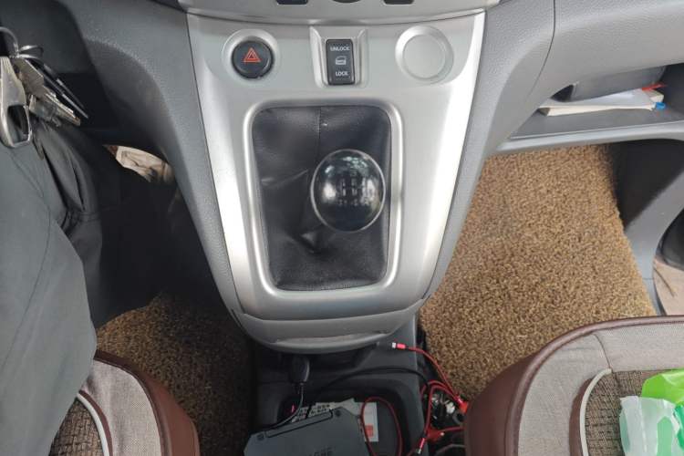 Used Nissan NV200 2013 1.6L Luxury Model China IV Standard Gear Lever