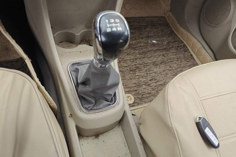 Used Dongfeng Aeolus A60 2014 1.6L Manual Luxury Model
