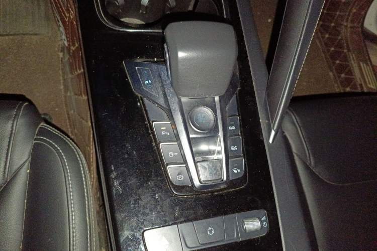 Used BYD Song Pro 2019 1.5T Automatic Elite Edition Gear Lever