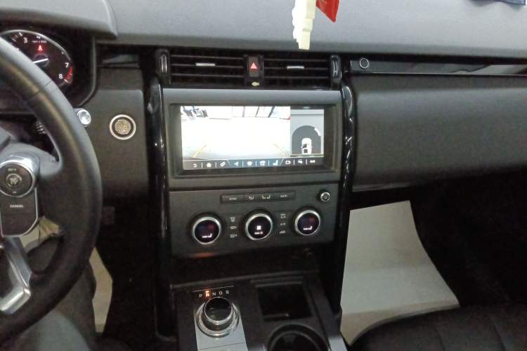 Used Land Rover Discovery 2018 3.0 SC V6 SE