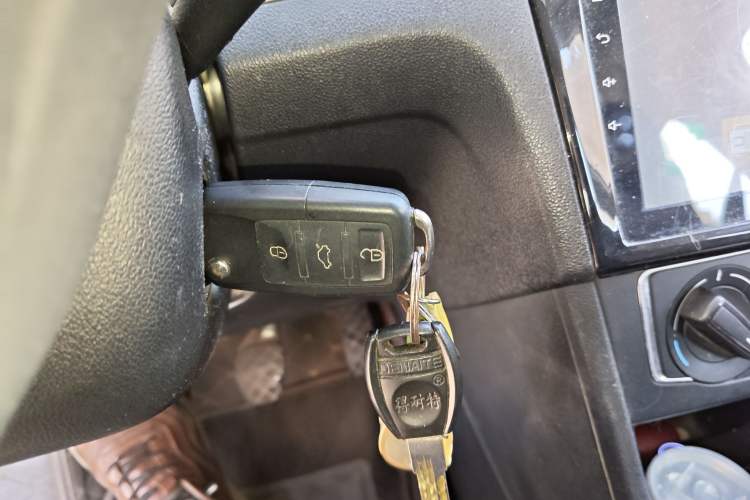 Used Volkswagen Jetta 2015 Zhuihui Edition 1.6L Manual Comfort Model