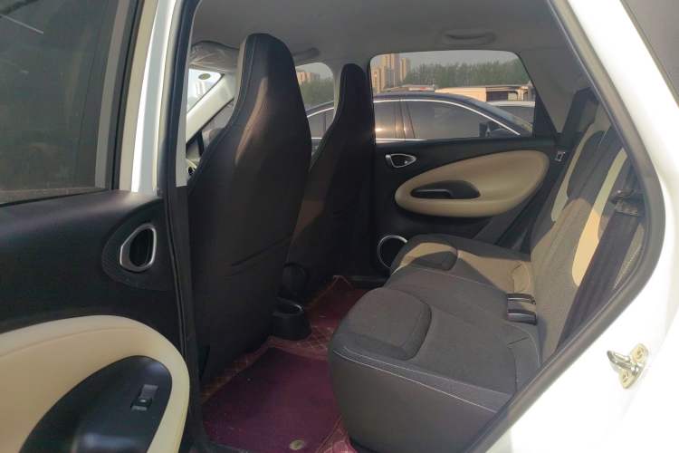Used Wuling Bingo 2024 203km Light Edition Left Rear Seat