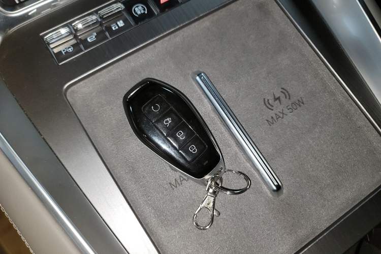 Used Denza N9 2025 Flagship Model