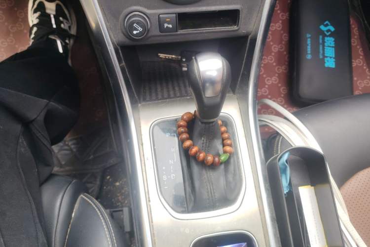 Used BYD Song 2018 1.5TID Automatic Smart Connect Prestige Model Gear Lever