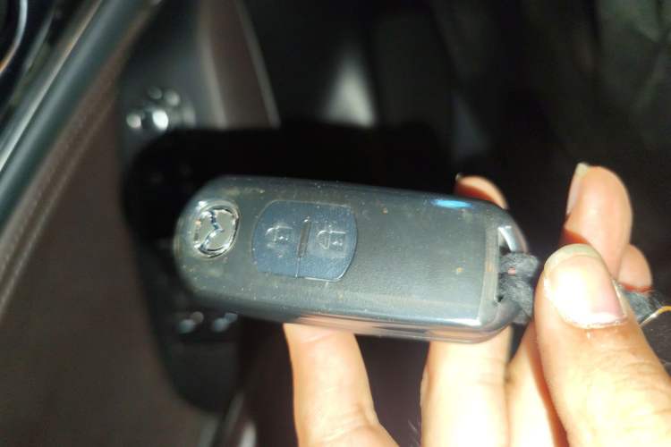 Used Mazda CX-4 2020 2.0L Automatic Two-Wheel Drive Blue Sky Luxury Edition Vehicle Key