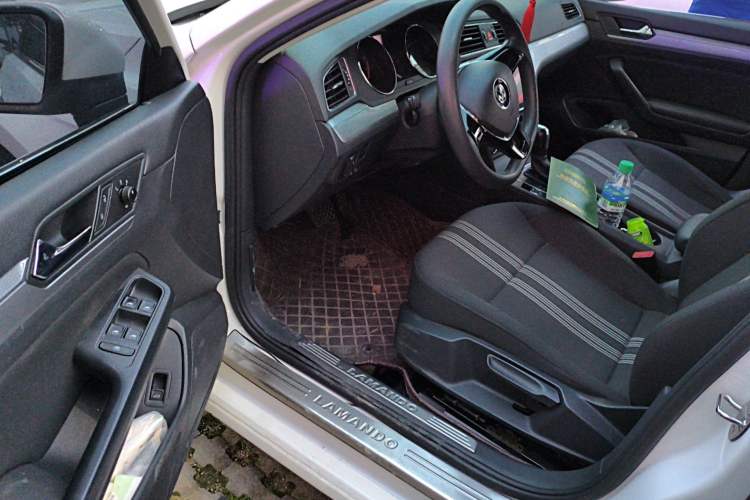 Used Volkswagen Lamando 2018 230TSI DSG Fashion Edition
