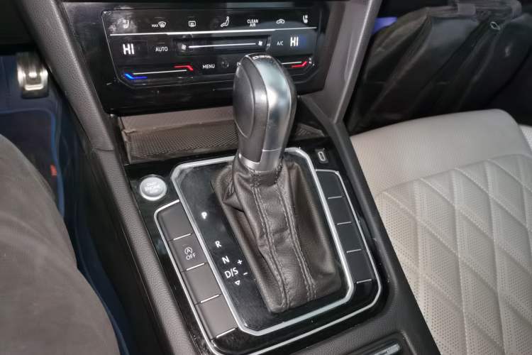 Used Volkswagen Magotan 2023 2 Million Units Commemorative Edition 330TSI DSG Luxury Version