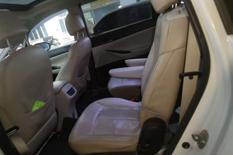 Used Buick GL6 2019 18T 6-Seater Elite Version China V Standard
