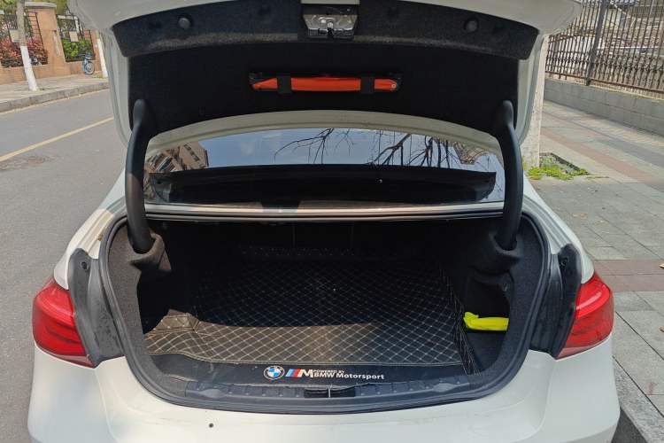 Used BMW 3 Series 2019 320i M Sport Package